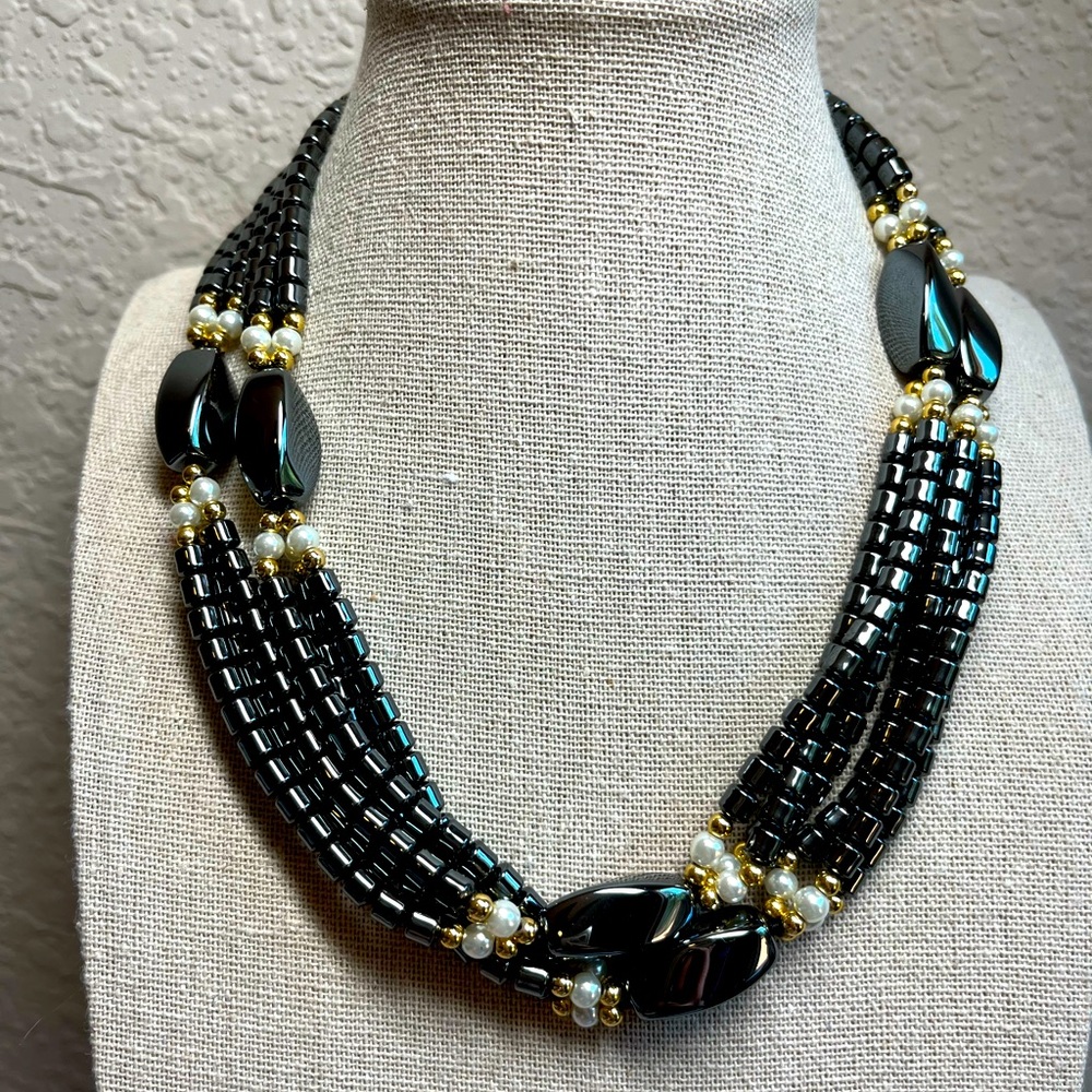 N311 NWT Multistrand Hematite Fresh Water Pearls Gold Accent Versatile 28” long